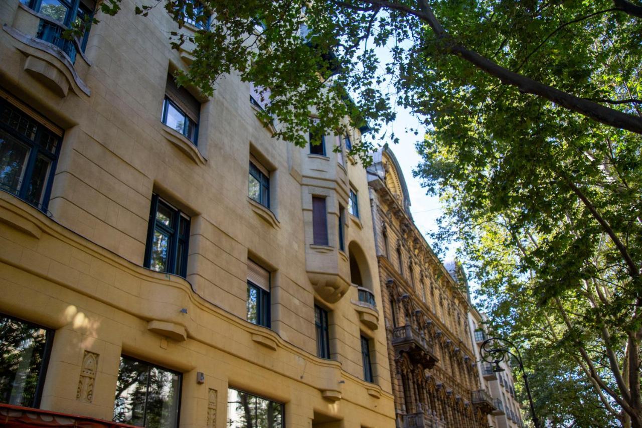 בודפשט Luxurious & Spacious Downtown Residence In Liszt Ferenc Square מראה חיצוני תמונה