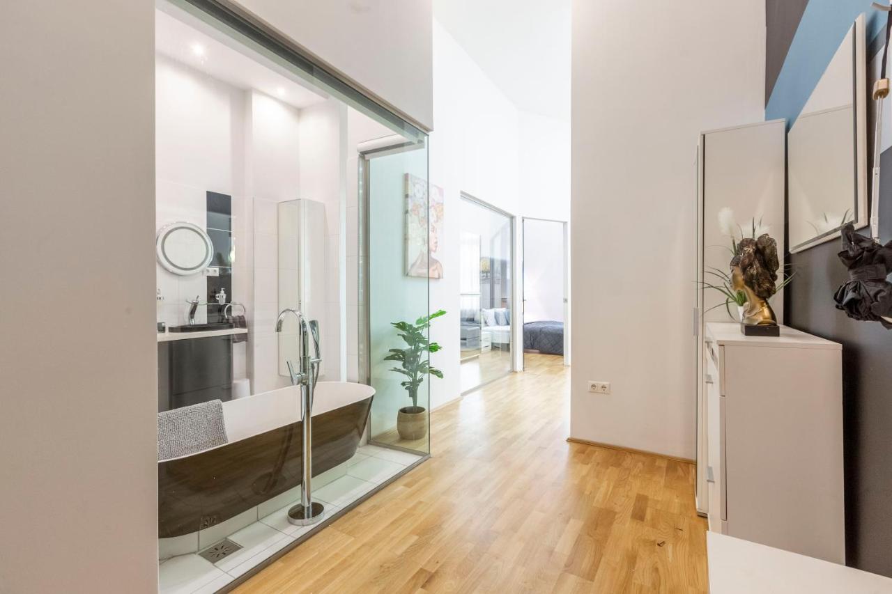 בודפשט Luxurious & Spacious Downtown Residence In Liszt Ferenc Square מראה חיצוני תמונה