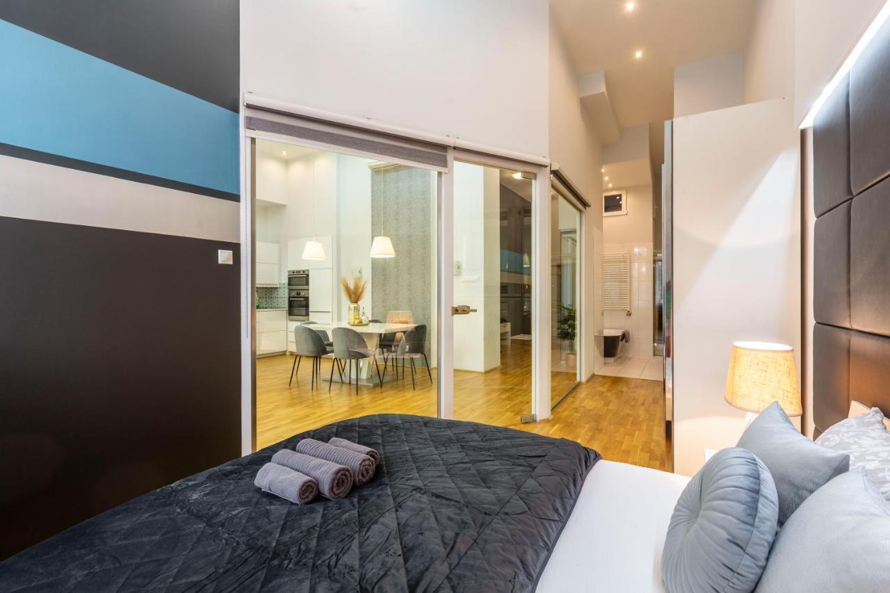 בודפשט Luxurious & Spacious Downtown Residence In Liszt Ferenc Square מראה חיצוני תמונה