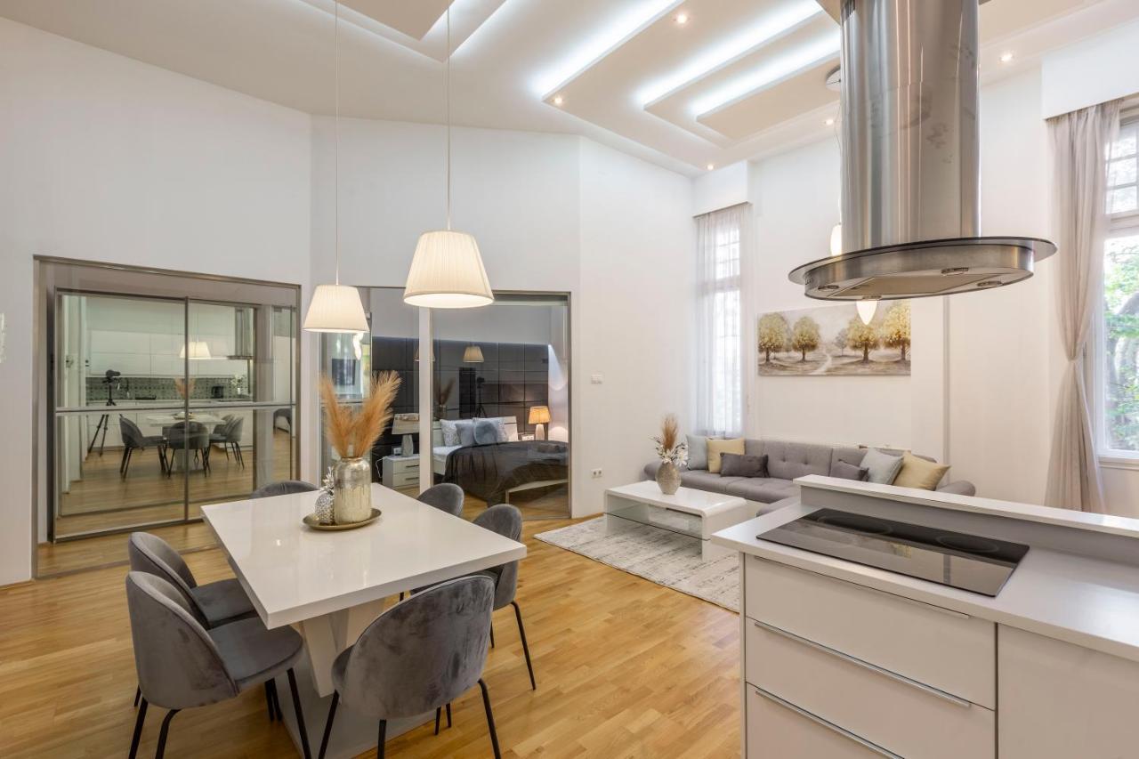 בודפשט Luxurious & Spacious Downtown Residence In Liszt Ferenc Square מראה חיצוני תמונה
